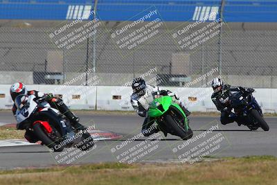 media/Nov-26-2022-Fastrack Riders (Sat) [[b001e85eef]]/Level 2/Session 3 Outside Turn 9/